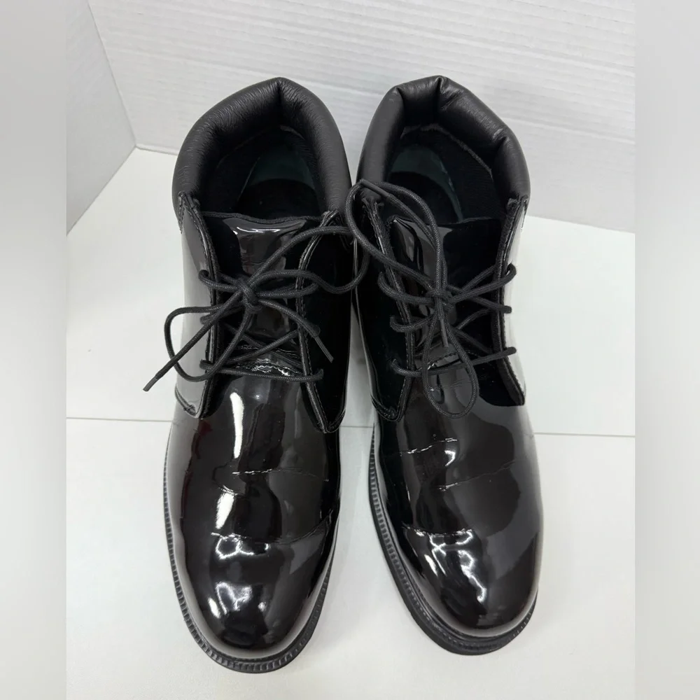 Thorogood Poromeric Academy Men’s High Gloss Chukka boot size 13